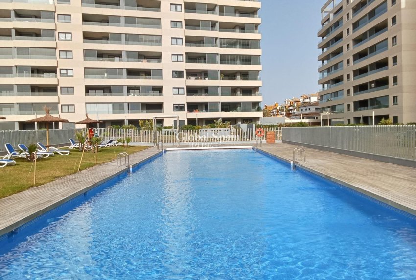 Revente - APPARTEMENT -
TORREVIEJA - Punta Prima
