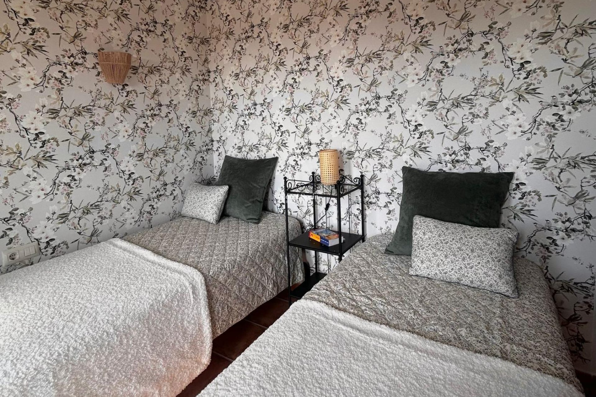 Revente - APPARTEMENT -
TORREVIEJA - Punta Prima