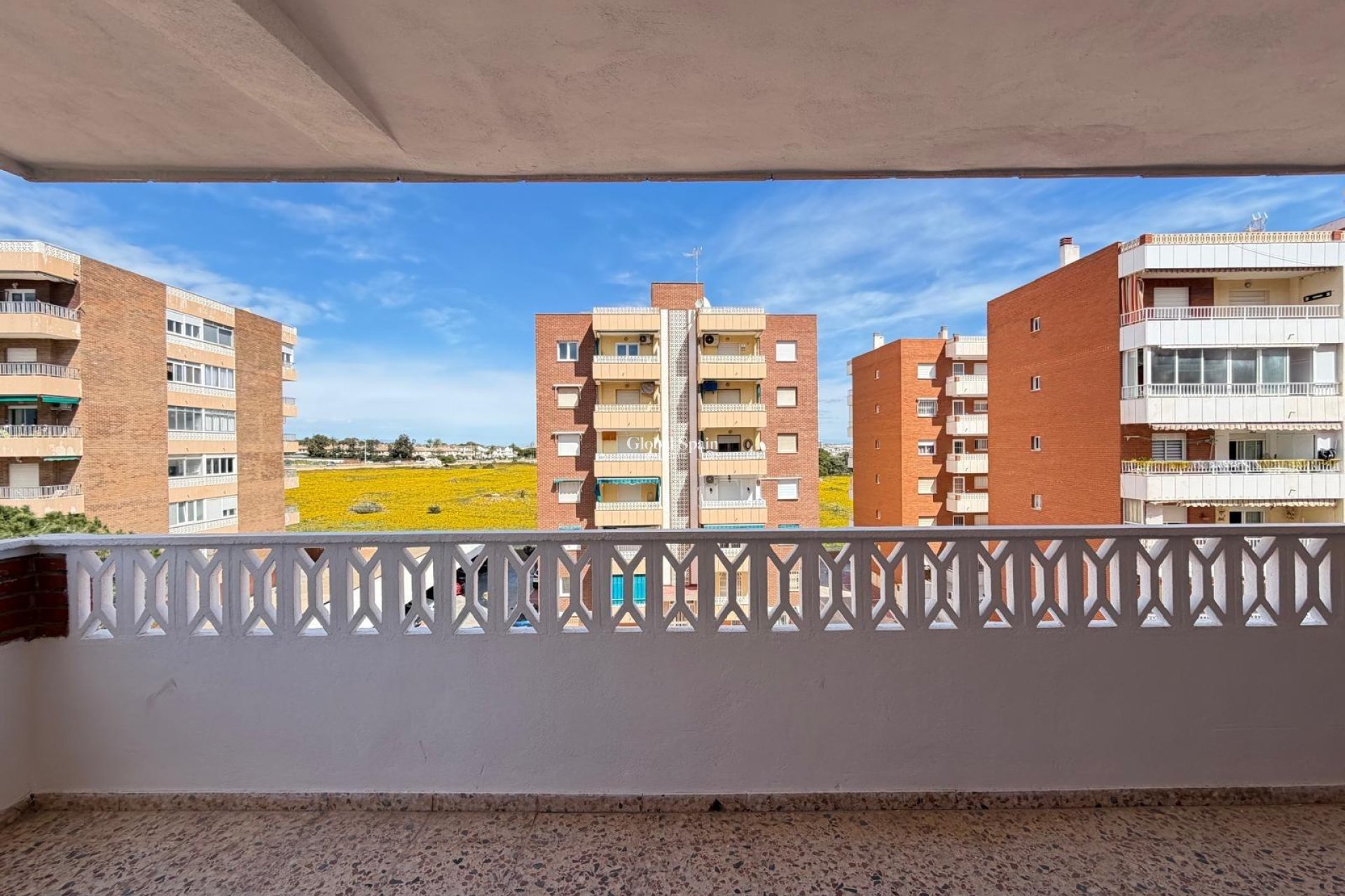 Revente - APPARTEMENT -
TORREVIEJA - Punta Prima