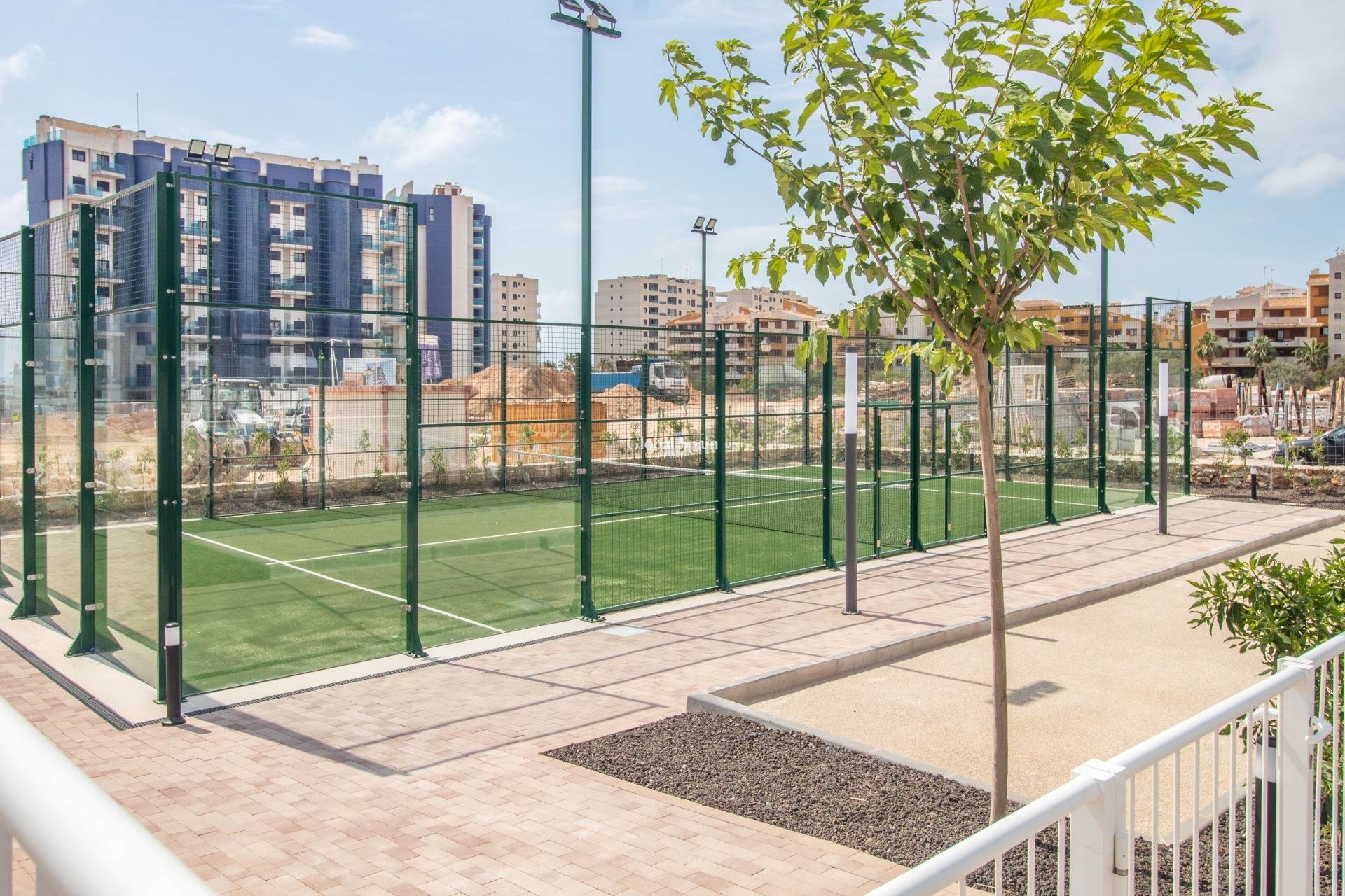 Revente - APPARTEMENT -
TORREVIEJA - Punta prima