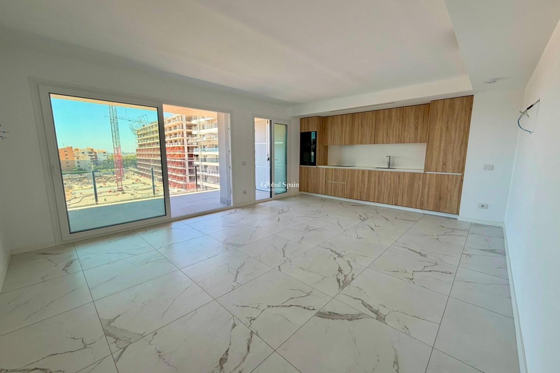 Revente - APPARTEMENT -
TORREVIEJA - Punta Prima