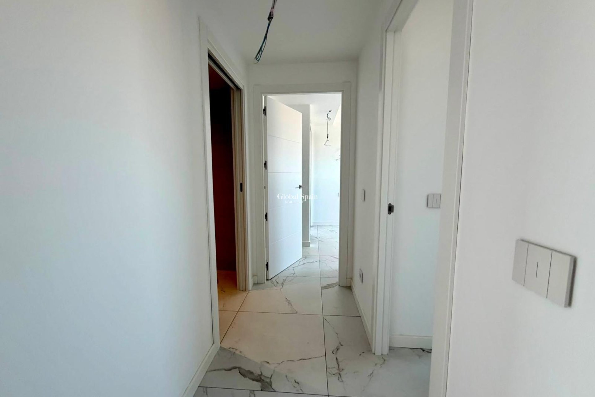 Revente - APPARTEMENT -
TORREVIEJA - Punta Prima