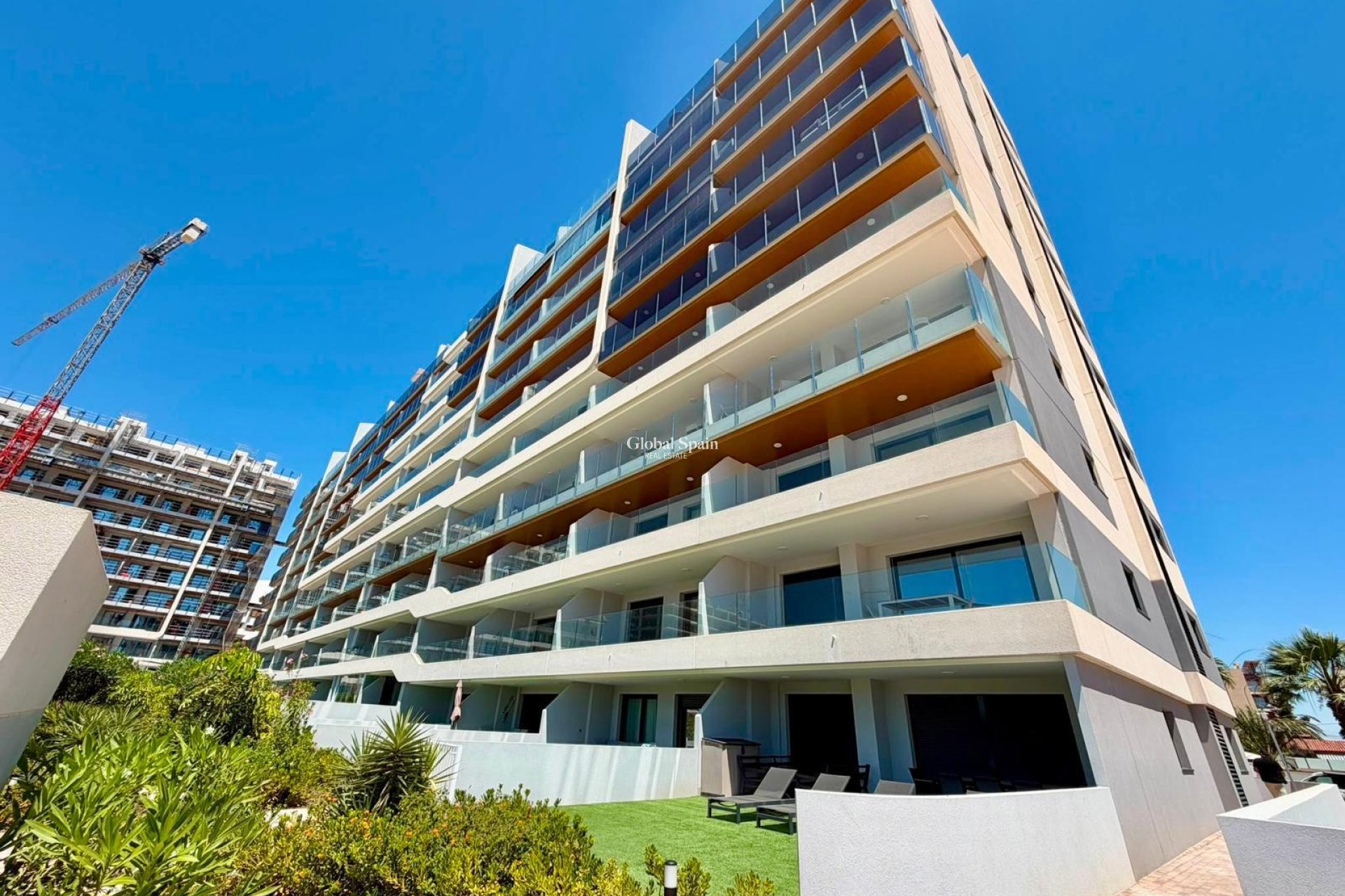 Revente - APPARTEMENT -
TORREVIEJA - Punta Prima