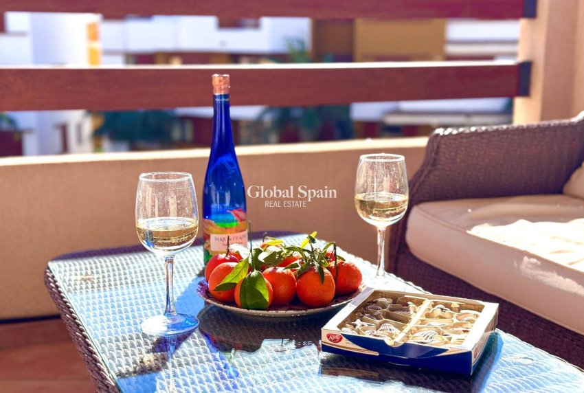Revente - APPARTEMENT -
TORREVIEJA - Punta Prima