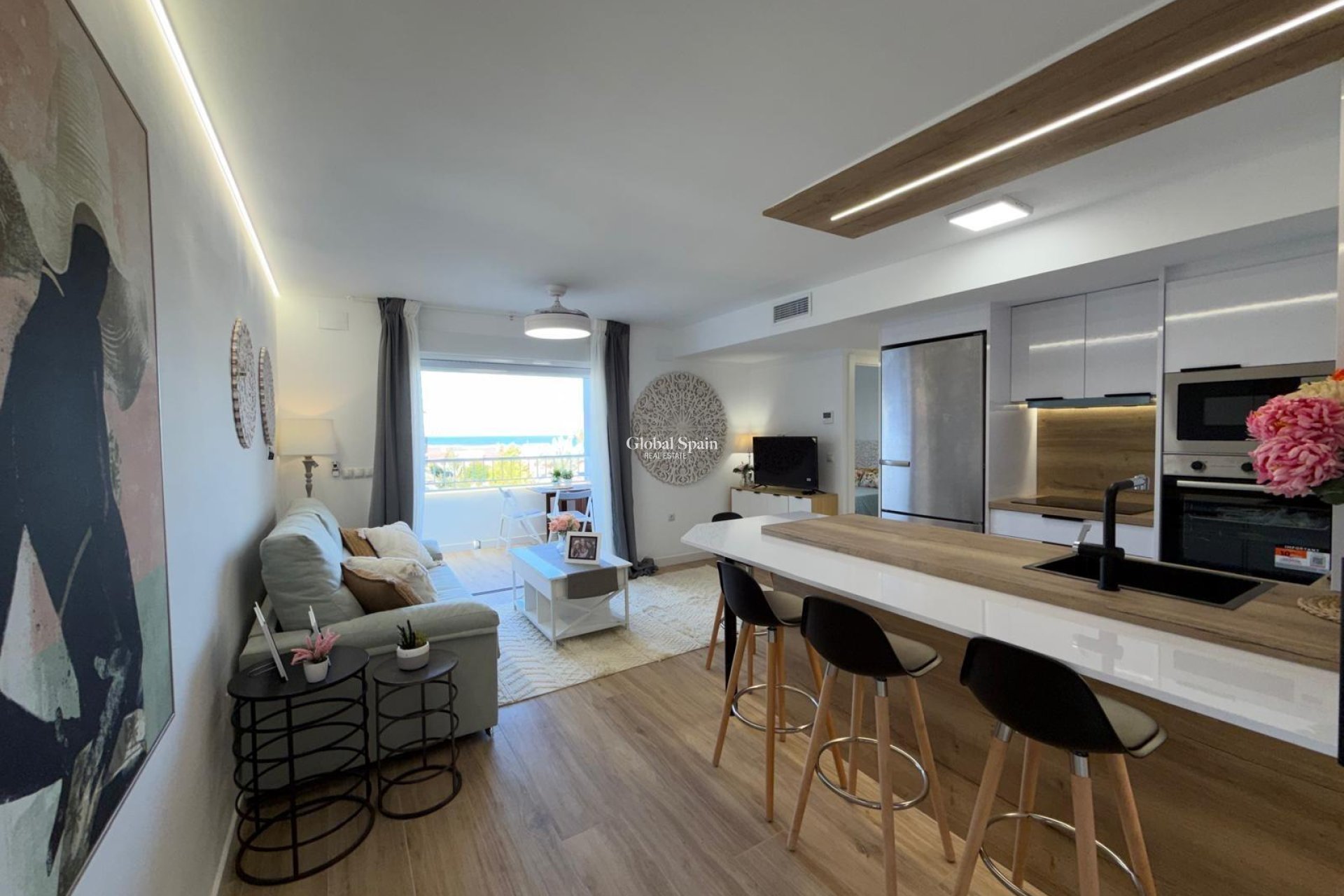 Revente - APPARTEMENT -
TORREVIEJA - Punta Prima