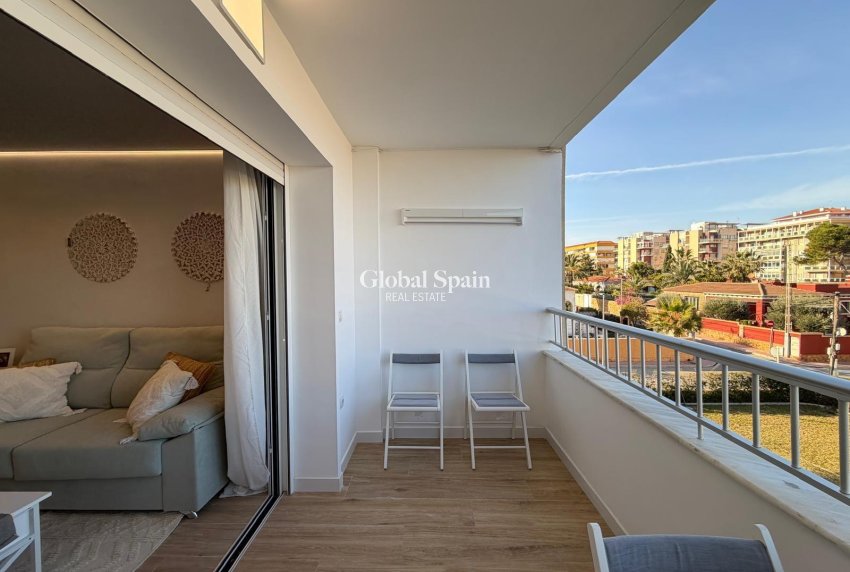 Revente - APPARTEMENT -
TORREVIEJA - Punta Prima