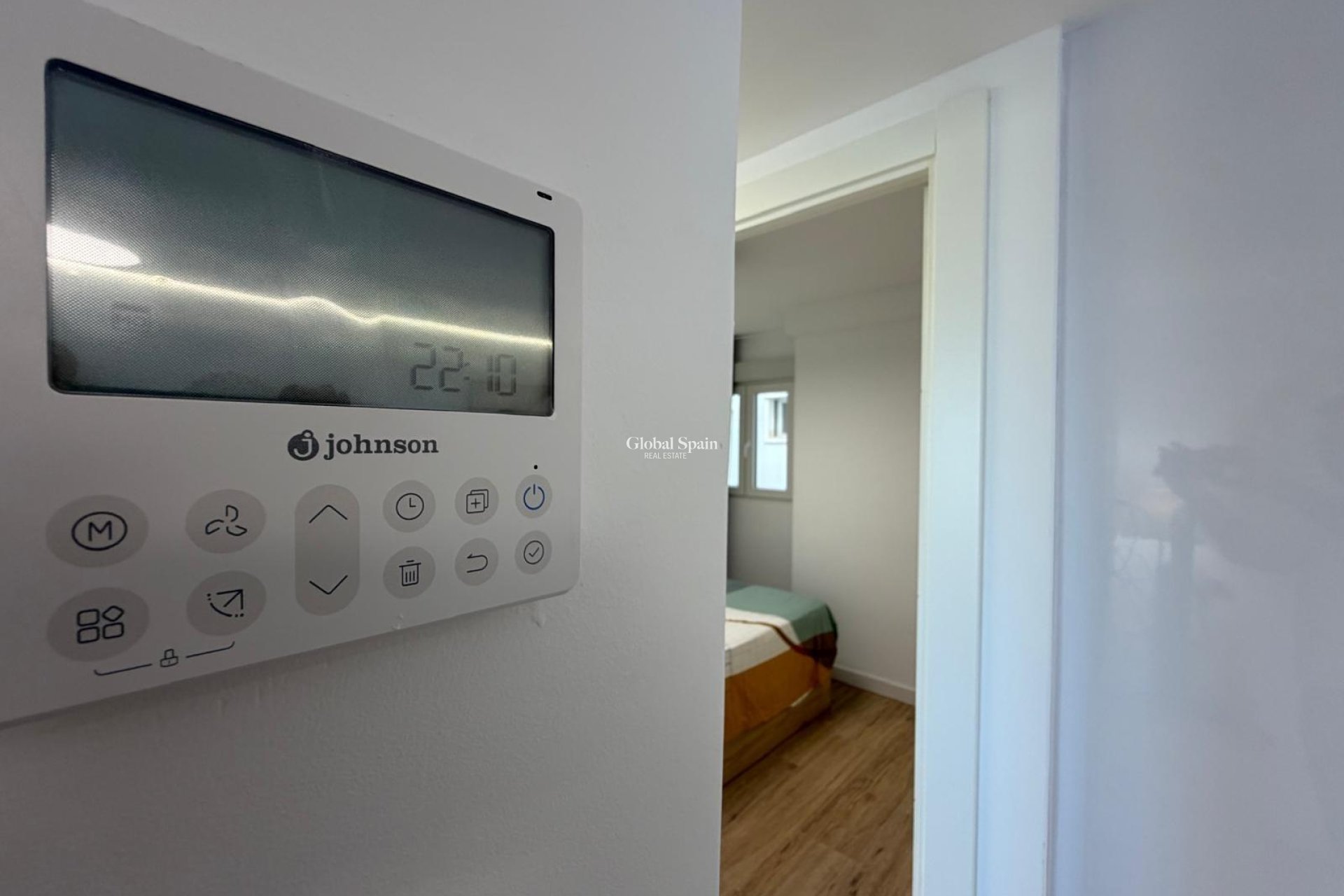 Revente - APPARTEMENT -
TORREVIEJA - Punta Prima