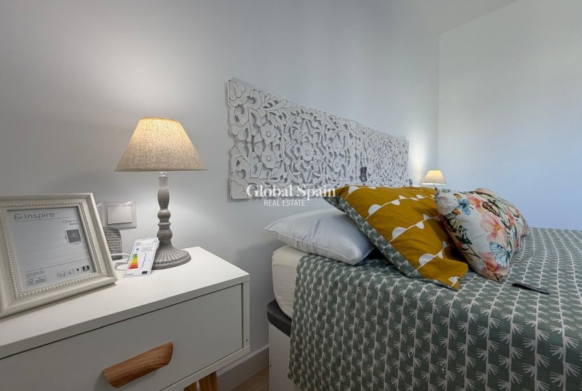 Revente - APPARTEMENT -
TORREVIEJA - Punta Prima