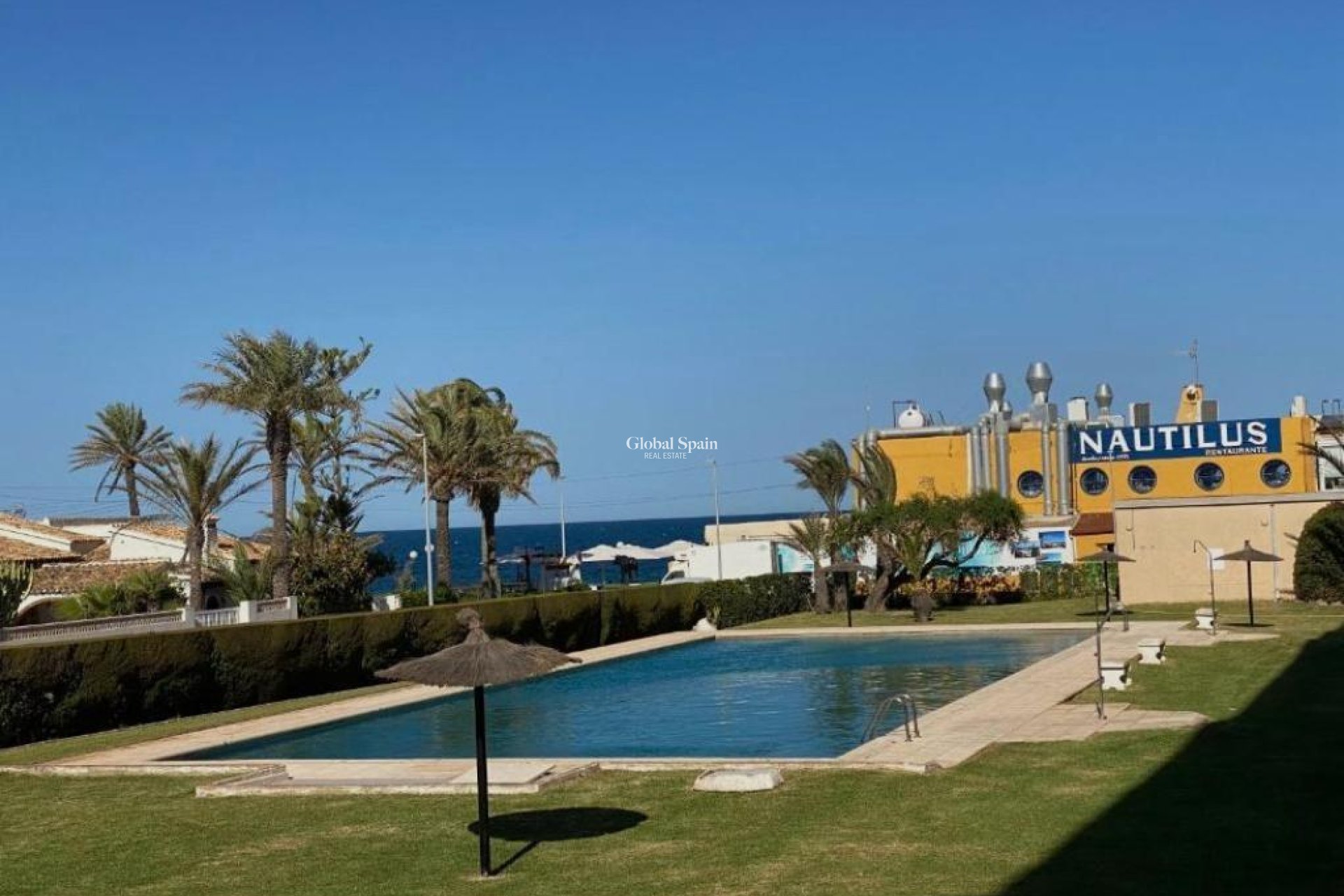 Revente - APPARTEMENT -
TORREVIEJA - Punta Prima