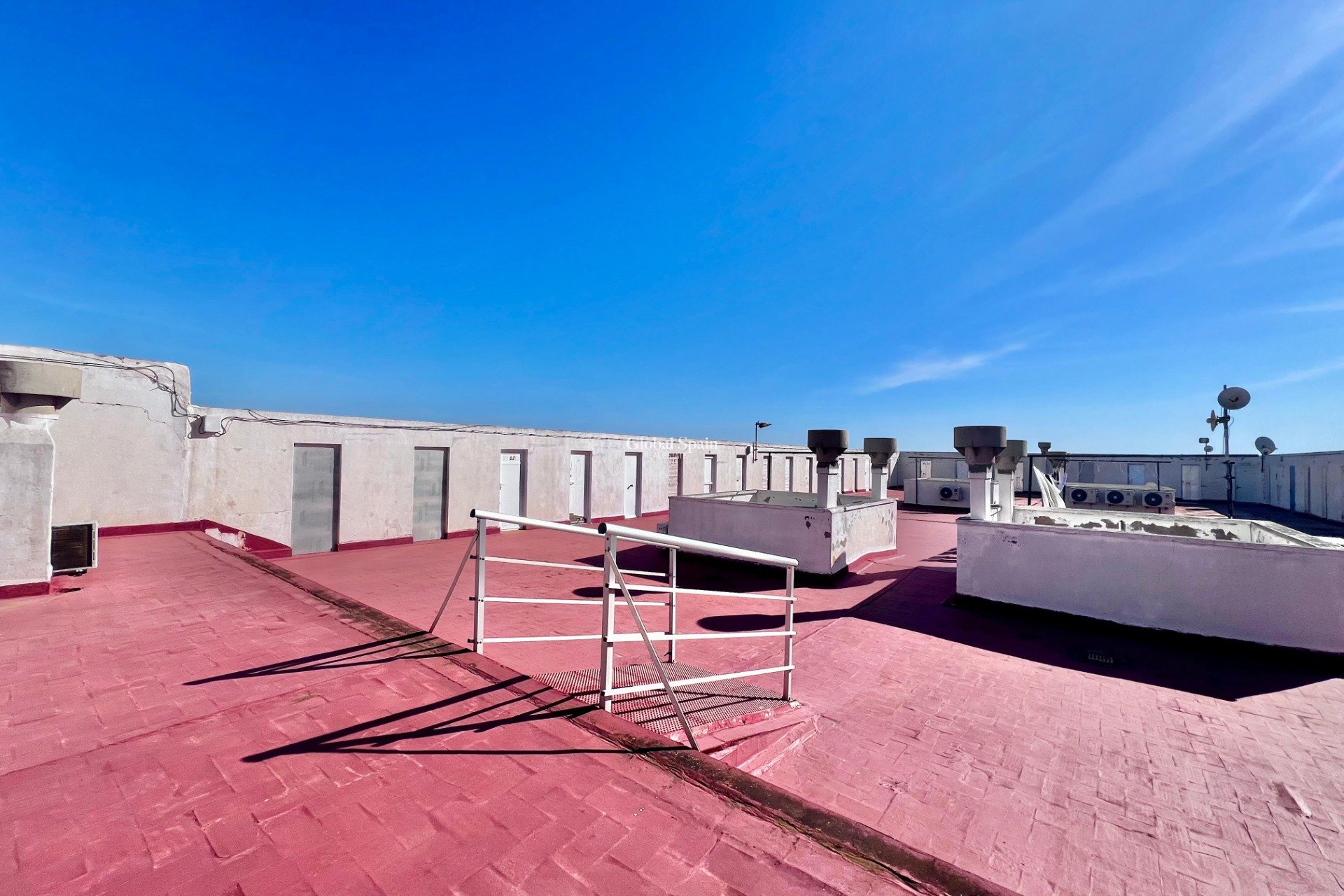 Revente - APPARTEMENT -
TORREVIEJA - Punta prima