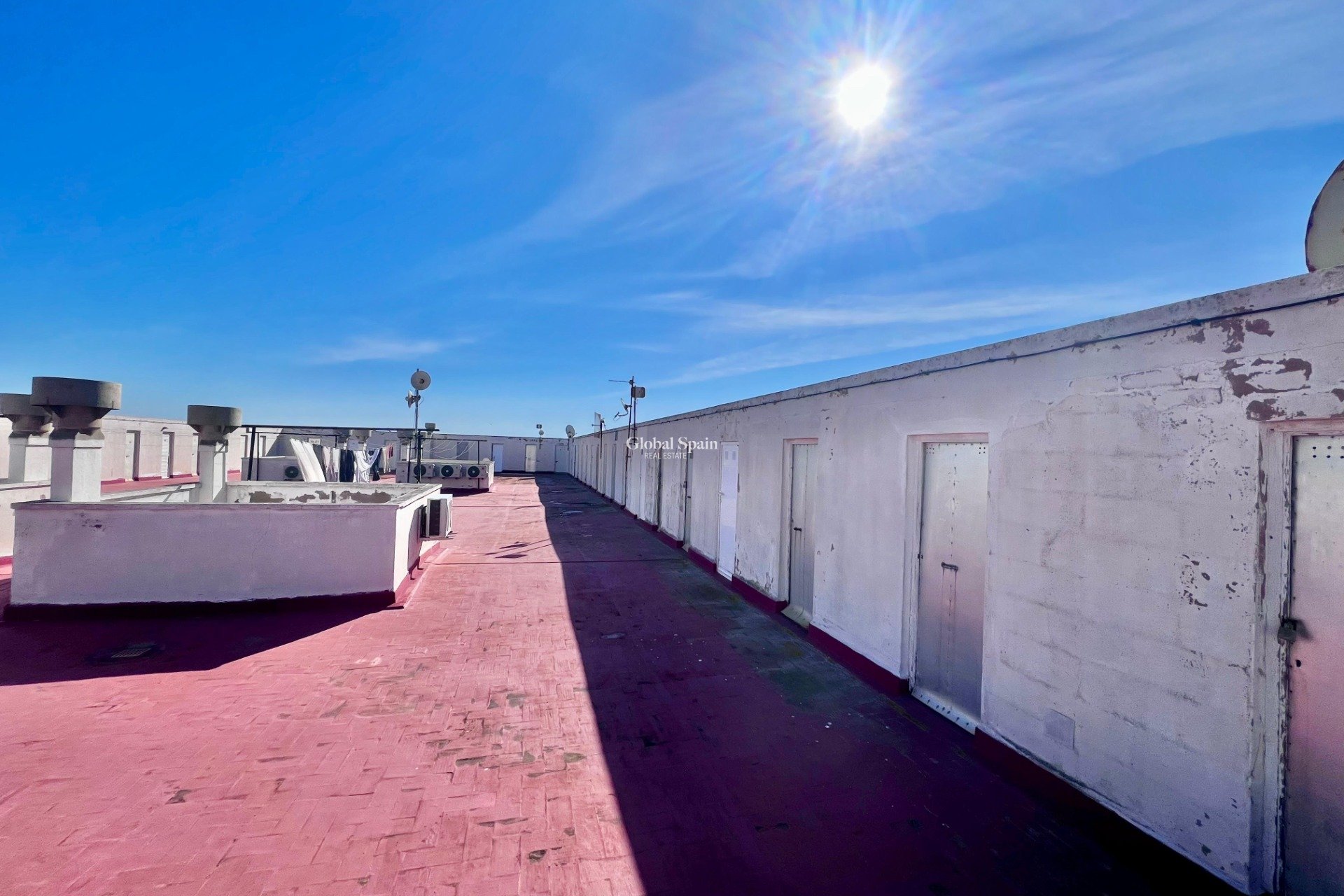 Revente - APPARTEMENT -
TORREVIEJA - Punta prima