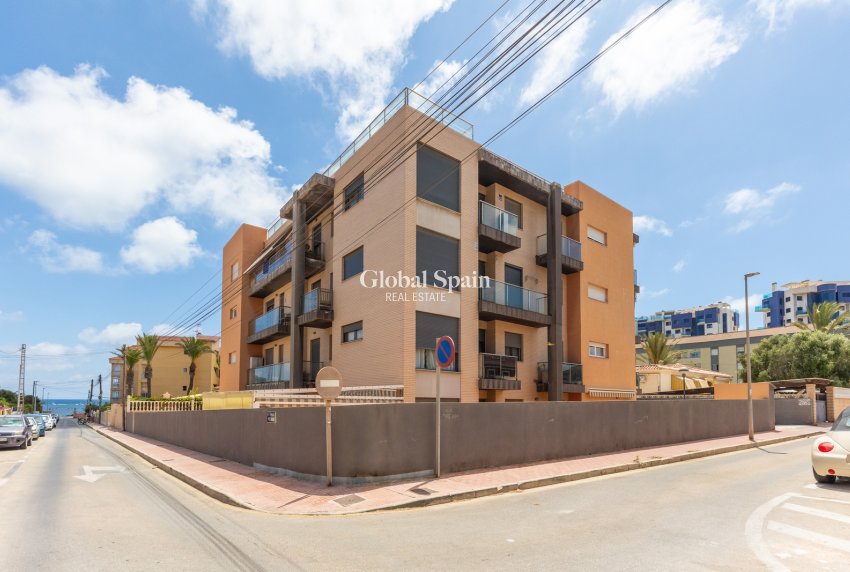 Revente - APPARTEMENT -
TORREVIEJA - Rocio del Mar