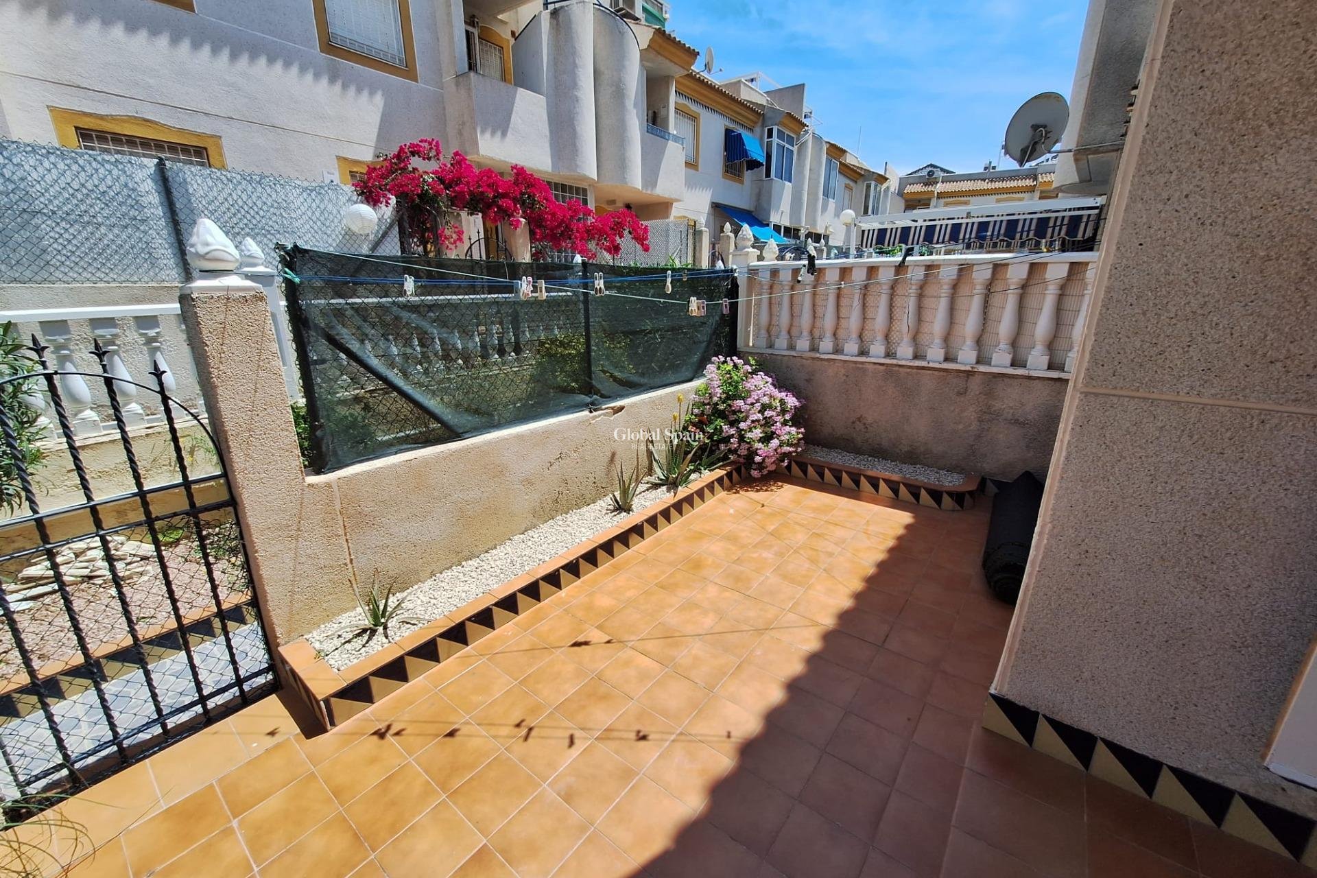 Revente - APPARTEMENT -
TORREVIEJA - Sector 25