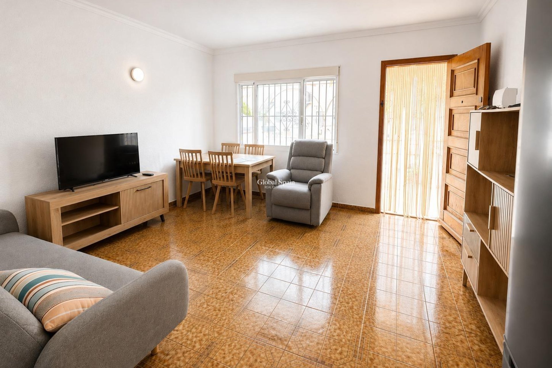 Revente - APPARTEMENT -
TORREVIEJA - Torre del moro