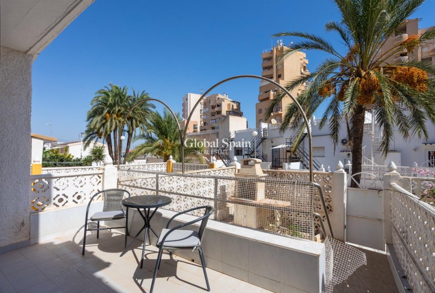 Revente - APPARTEMENT -
TORREVIEJA - Torre del moro