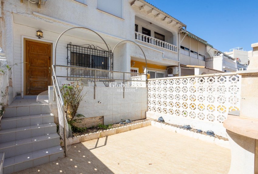 Revente - APPARTEMENT -
TORREVIEJA - Torre del moro