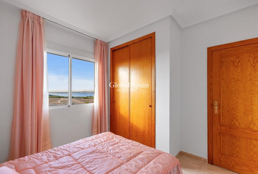 Revente - Appartement -
TORREVIEJA - Torreblanca