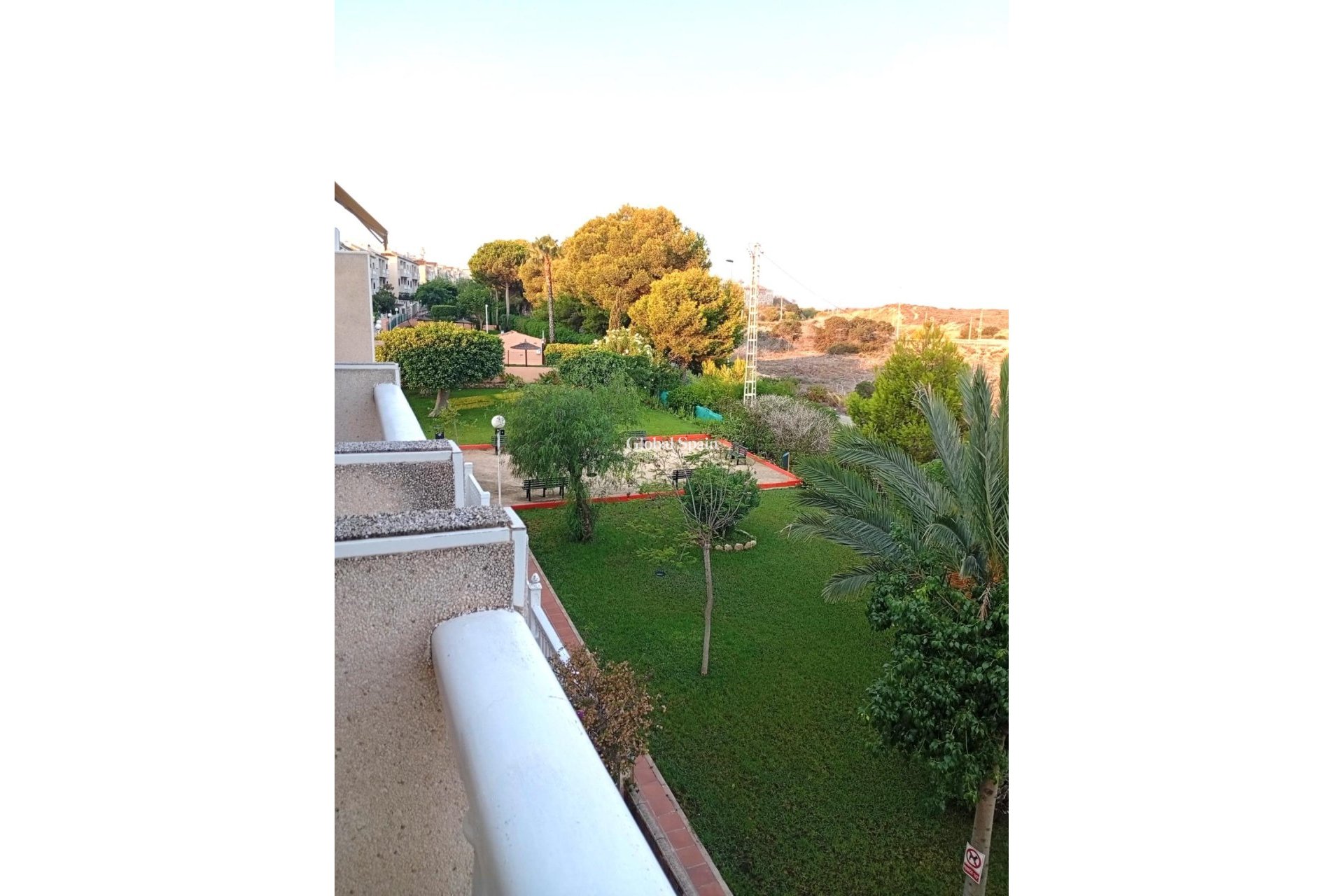 Revente - APPARTEMENT -
TORREVIEJA - Torreblanca