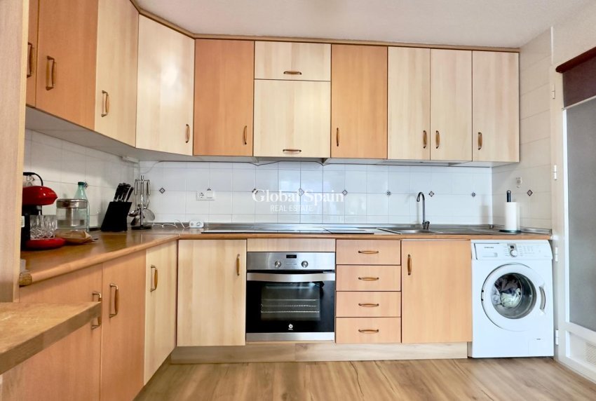 Revente - APPARTEMENT -
TORREVIEJA - Torreblanca