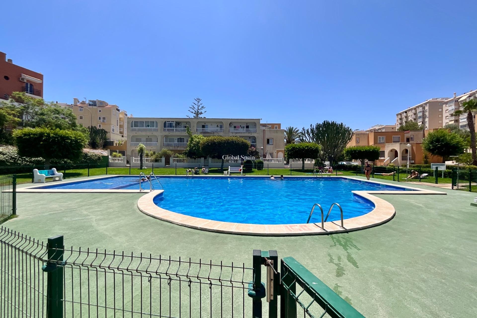 Revente - APPARTEMENT -
TORREVIEJA - Torreblanca