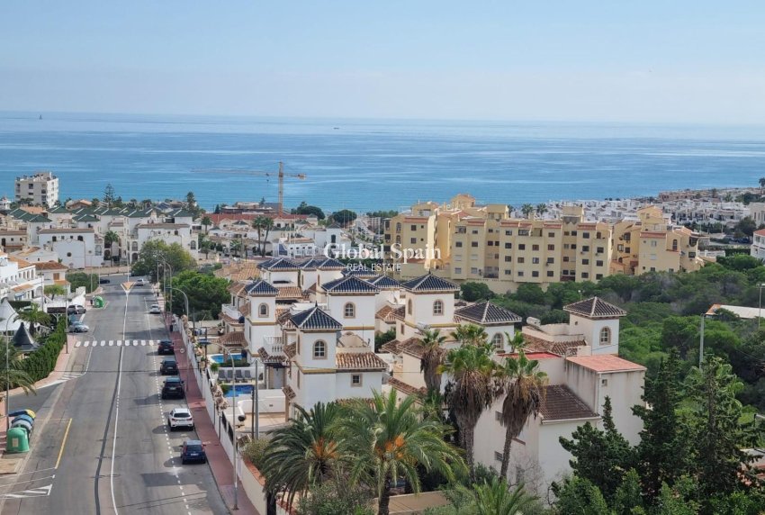 Revente - APPARTEMENT -
TORREVIEJA - Torreblanca