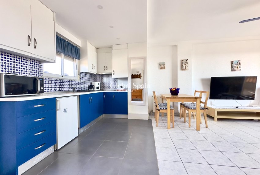 Revente - APPARTEMENT -
TORREVIEJA - Torreblanca