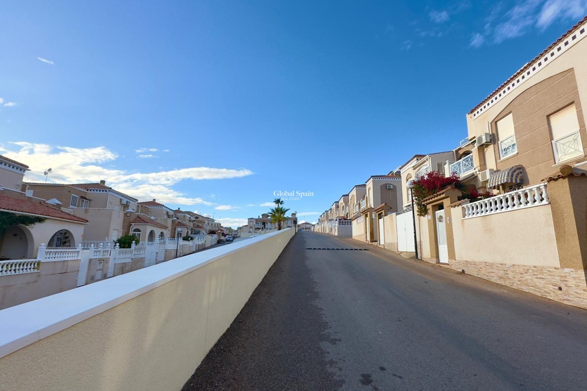 Revente - APPARTEMENT -
TORREVIEJA - Torreblanca