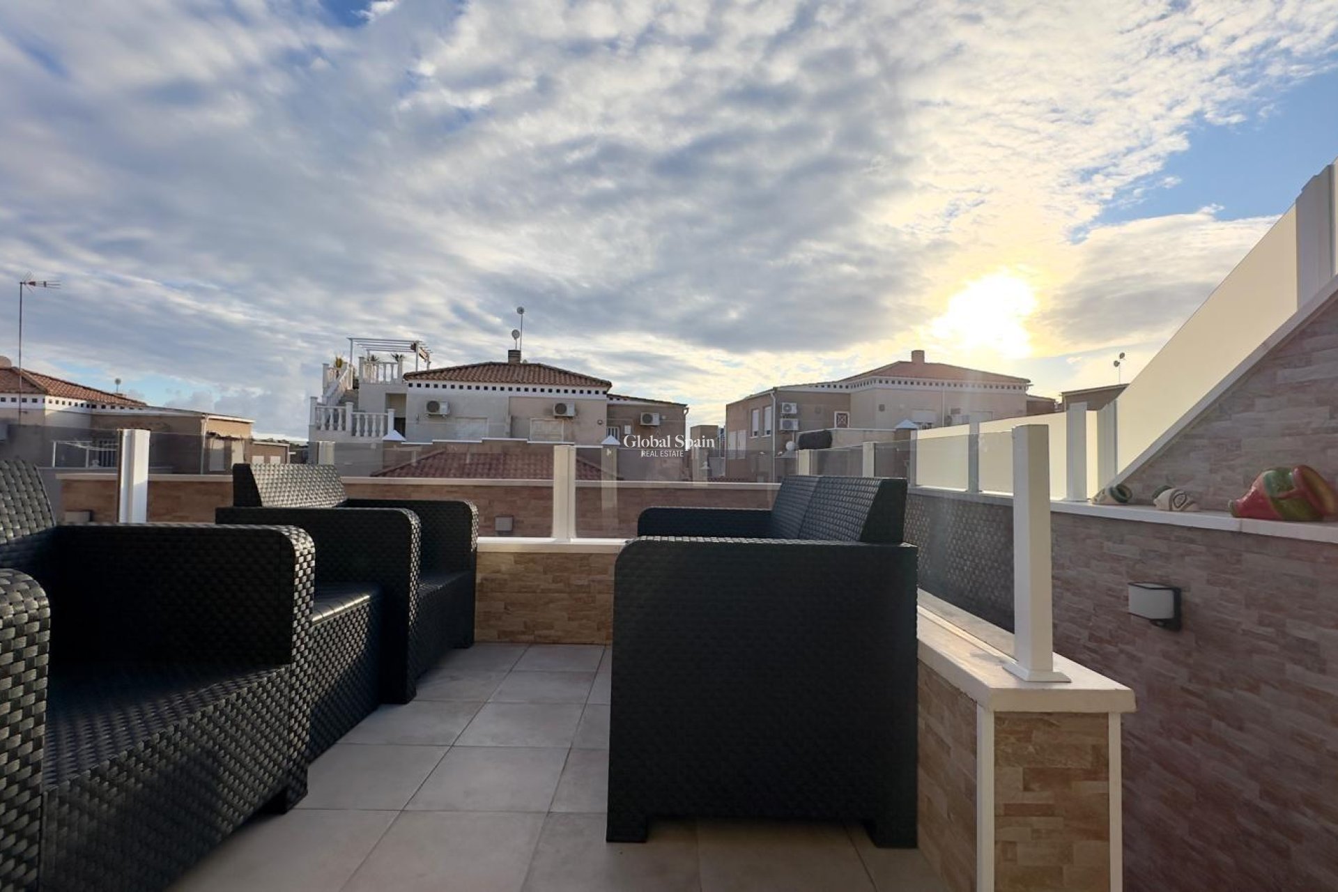 Revente - APPARTEMENT -
TORREVIEJA - Torreblanca