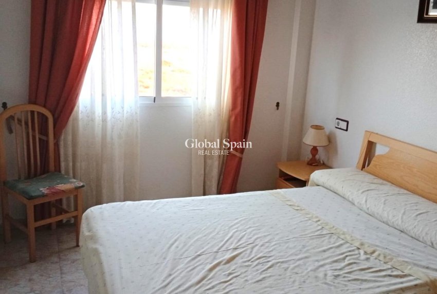 Revente - APPARTEMENT -
TORREVIEJA - Torreblanca