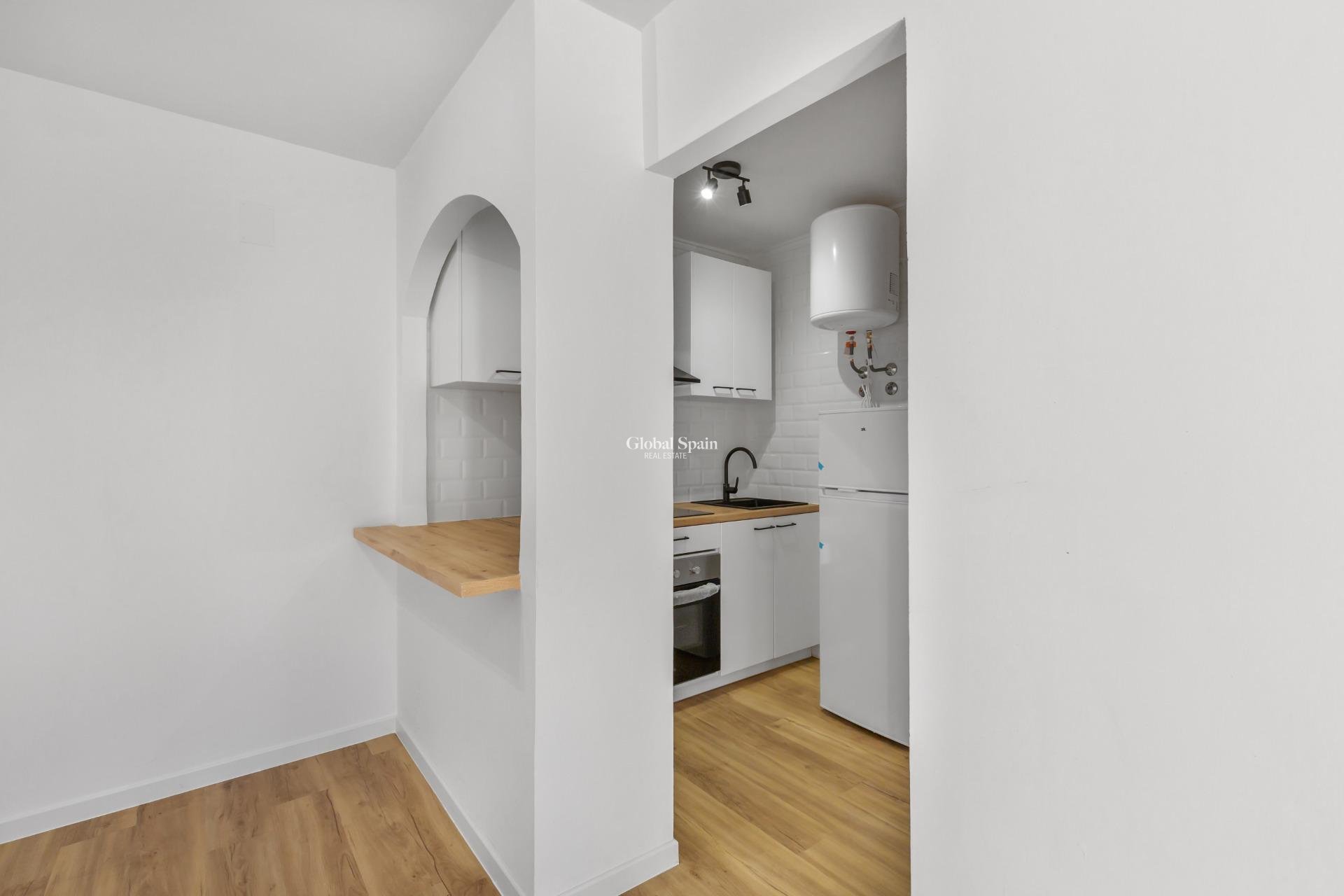 Revente - APPARTEMENT -
TORREVIEJA - Torreblanca