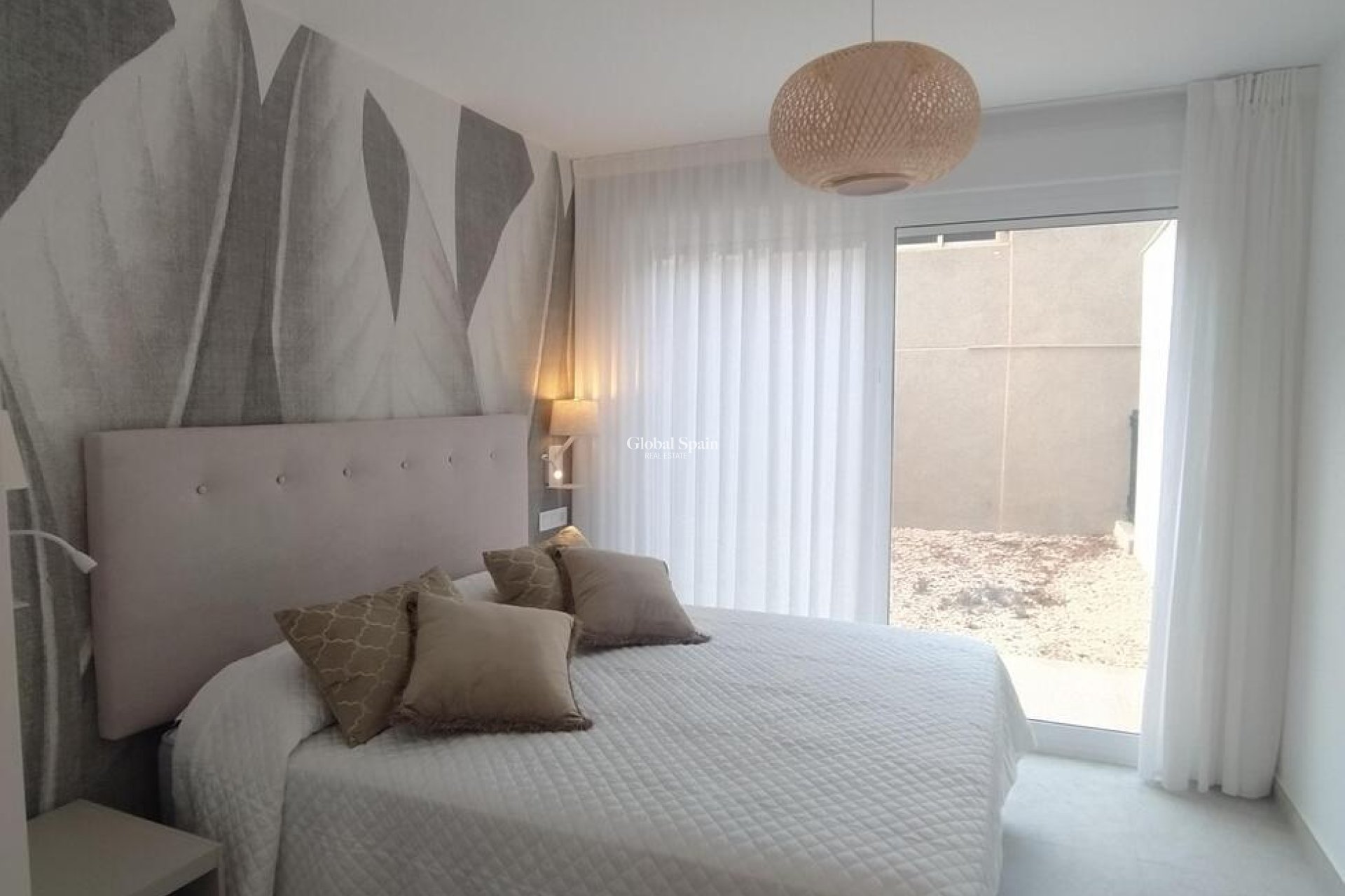 Revente - APPARTEMENT -
TORREVIEJA - Torreblanca