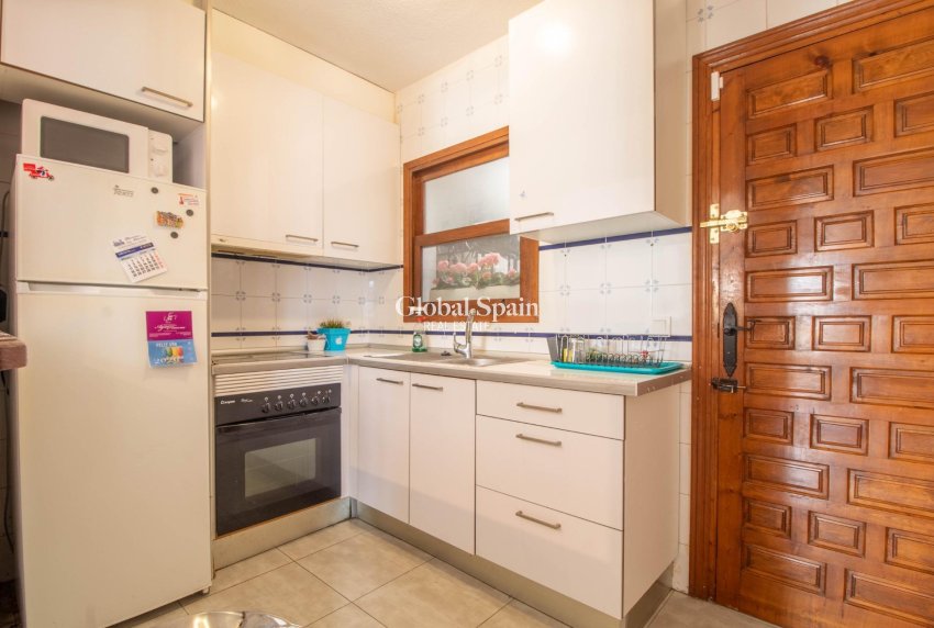 Revente - APPARTEMENT -
TORREVIEJA - Torreblanca