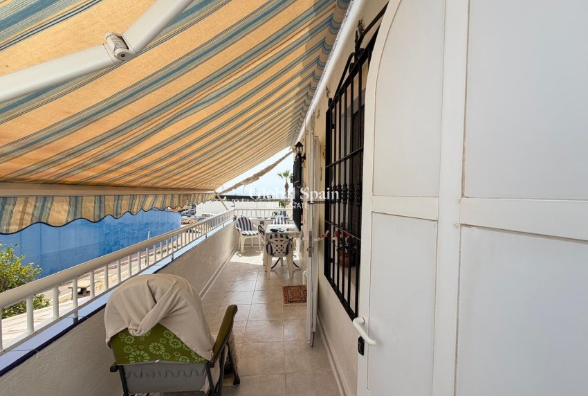 Revente - APPARTEMENT -
TORREVIEJA - Torreblanca