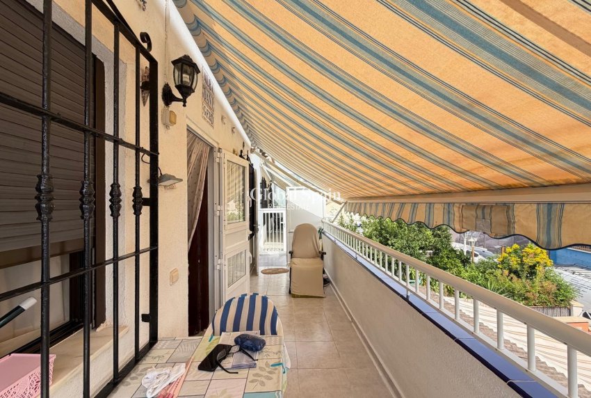Revente - APPARTEMENT -
TORREVIEJA - Torreblanca