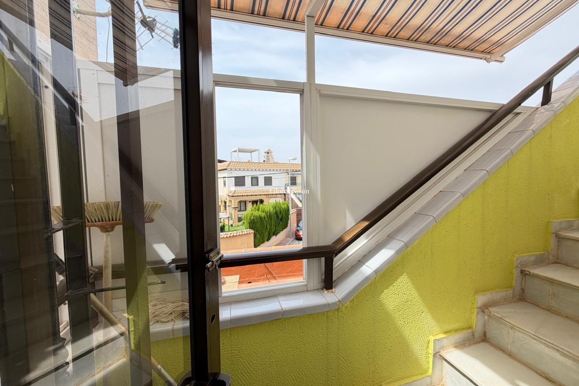 Revente - APPARTEMENT -
TORREVIEJA - Torreblanca