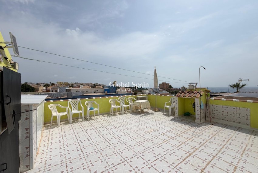 Revente - APPARTEMENT -
TORREVIEJA - Torreblanca