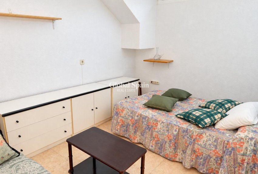 Revente - APPARTEMENT -
TORREVIEJA - Torreblanca