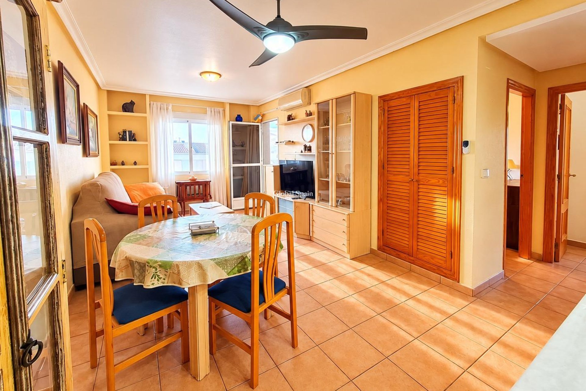 Revente - APPARTEMENT -
TORREVIEJA - Torreblanca