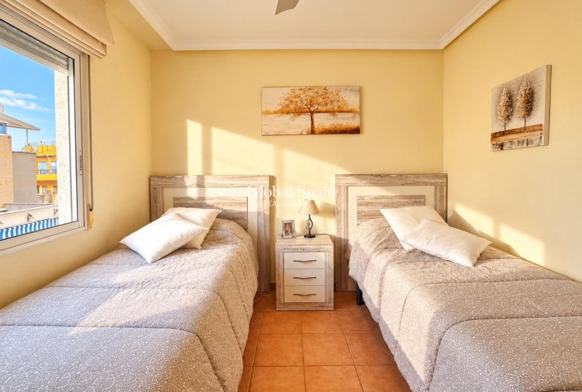 Revente - APPARTEMENT -
TORREVIEJA - Torreblanca