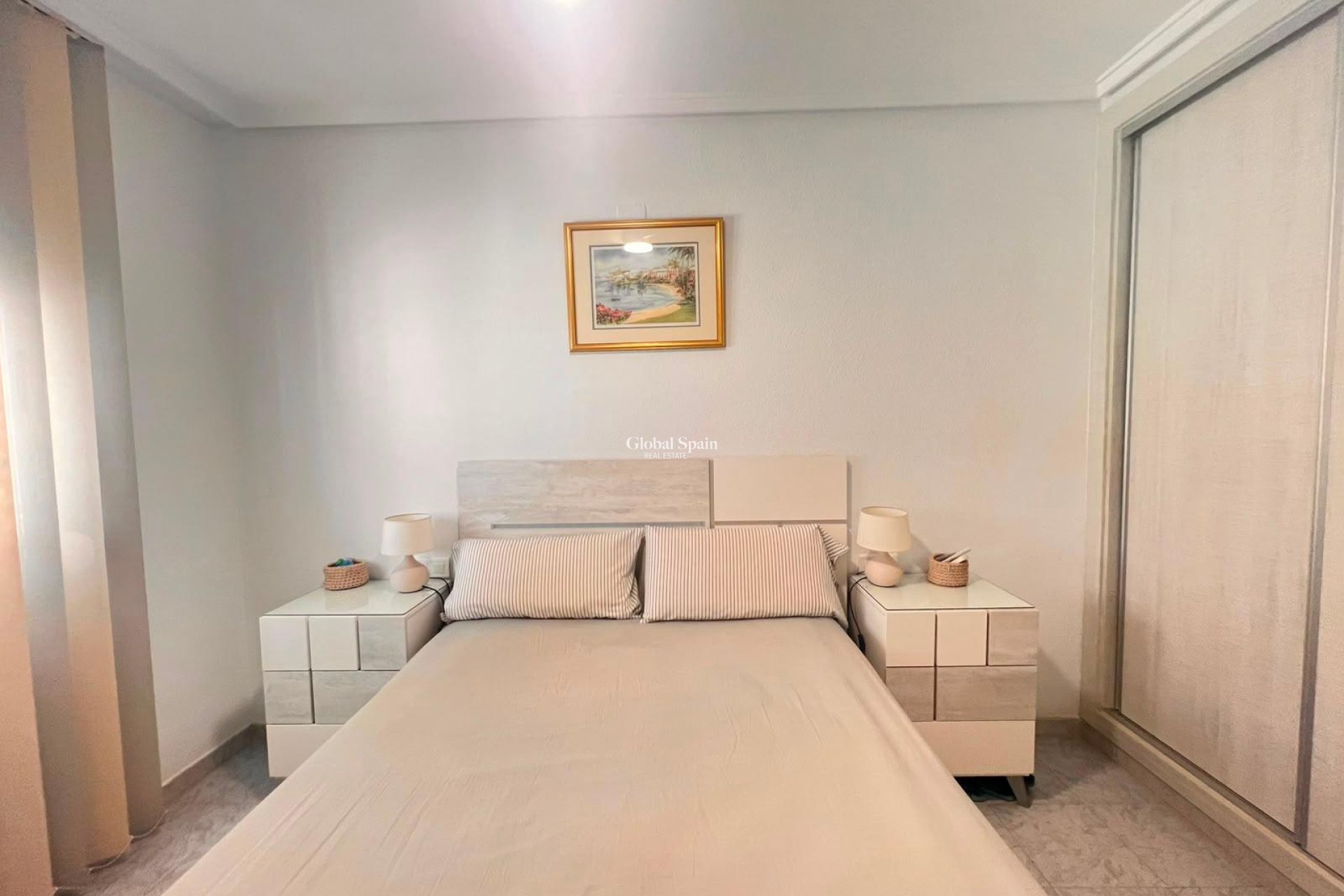 Revente - APPARTEMENT -
TORREVIEJA - Torrejón