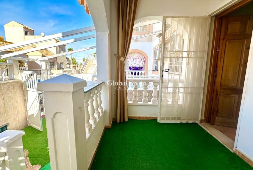 Revente - APPARTEMENT -
TORREVIEJA - Torretas