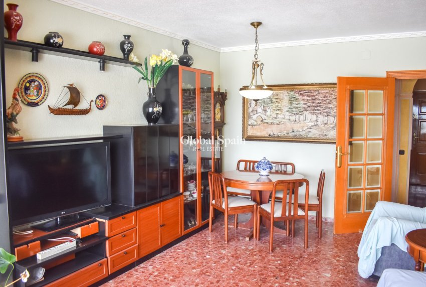 Revente - APPARTEMENT -
TORREVIEJA - Torrevieja Centro
