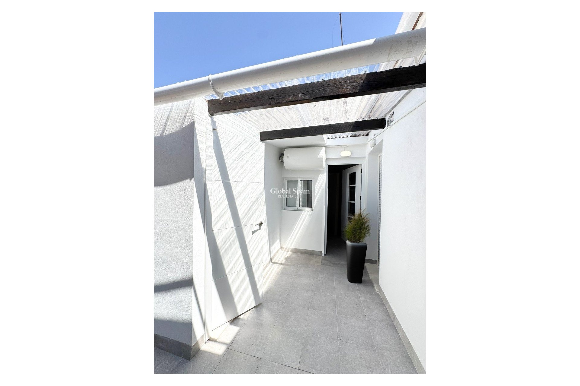 Revente - APPARTEMENT -
TORREVIEJA - Torrevieja Centro