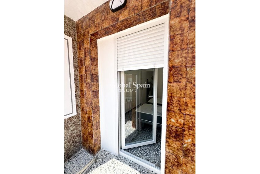 Revente - APPARTEMENT -
TORREVIEJA - Torrevieja Centro