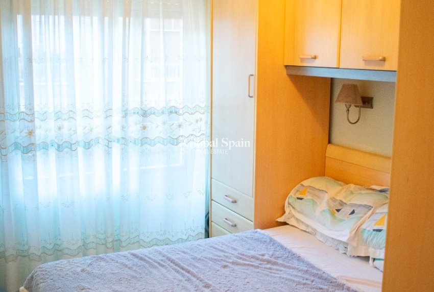 Revente - APPARTEMENT -
TORREVIEJA - Torrevieja Centro