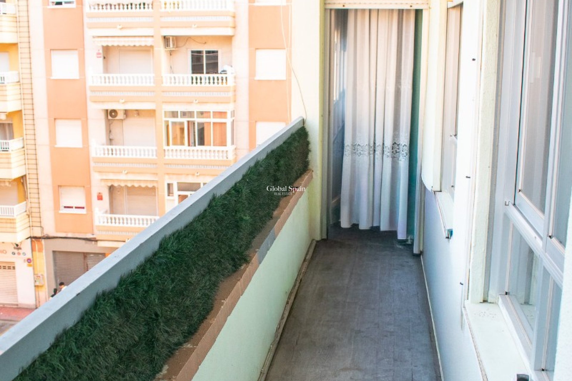 Revente - APPARTEMENT -
TORREVIEJA - Torrevieja Centro