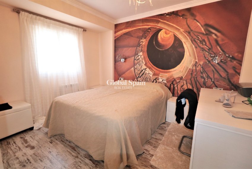 Revente - Appartement -
TORREVIEJA - Torrevieja