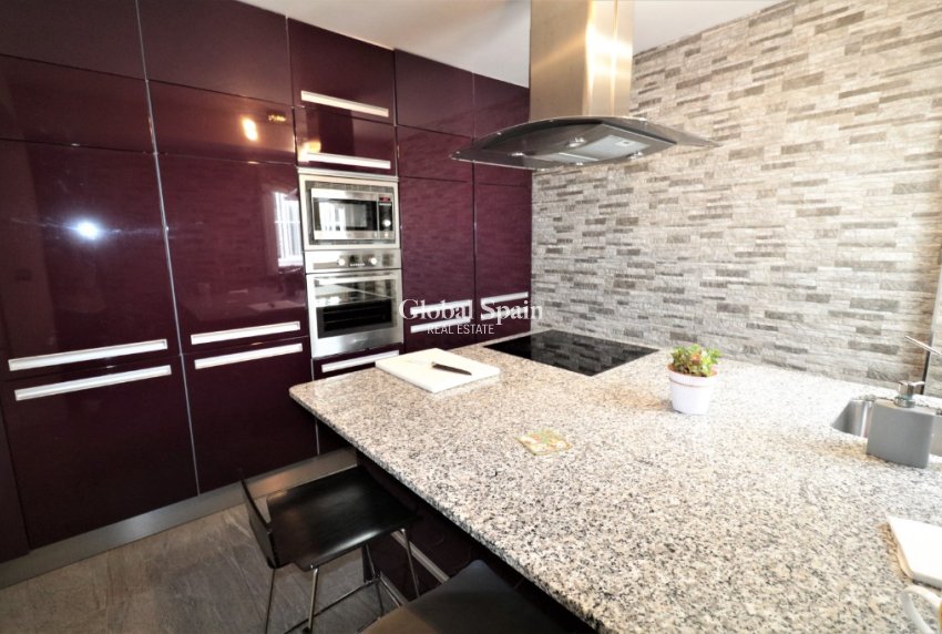 Revente - Appartement -
TORREVIEJA - Torrevieja