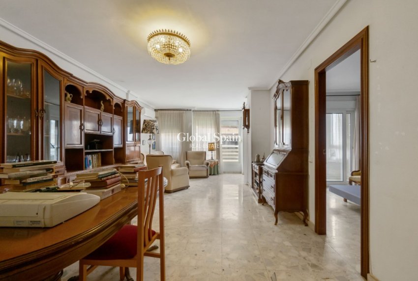 Revente - Appartement -
TORREVIEJA - Torrevieja