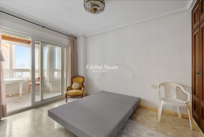 Revente - Appartement -
TORREVIEJA - Torrevieja